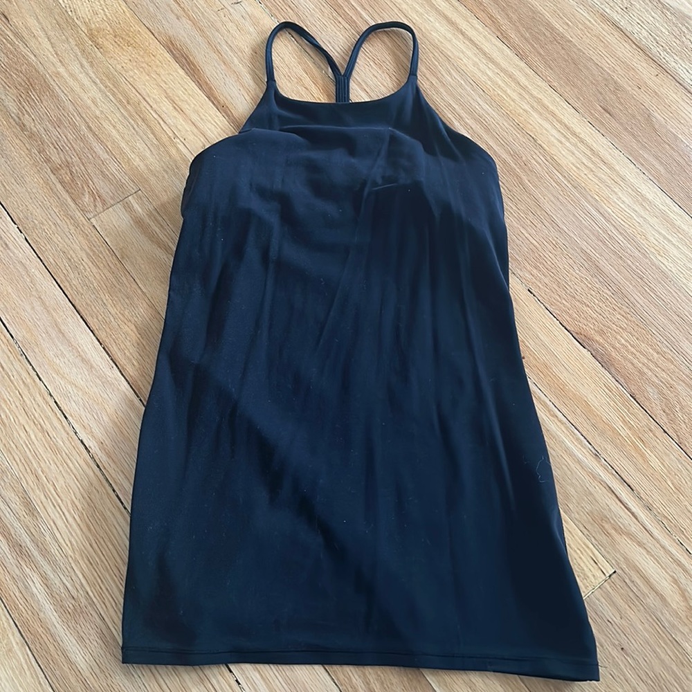 Black lululemon tank